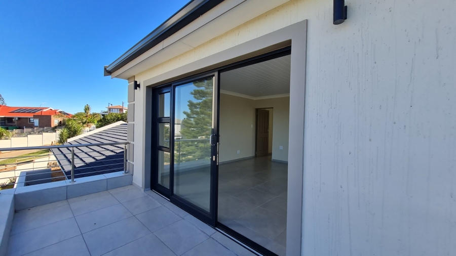 3 Bedroom Property for Sale in Dana Bay Western Cape